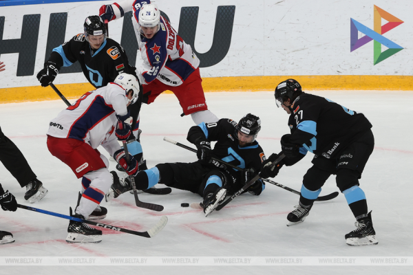 Первая в сезоне шайба Стася помогла "Динамо" обыграть ЦСКА