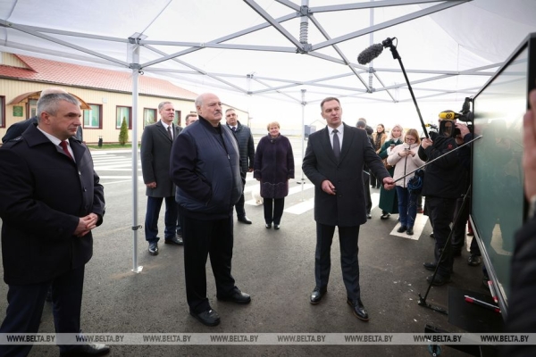 Работа на Полесье, подарок к 7 ноября, череда докладов и прогнозы на год. Итоги недели Президента