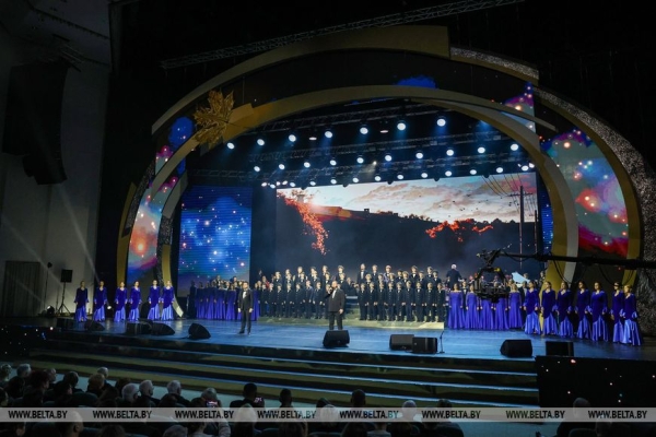 "Лiстапад": народный артист России Дмитрий Певцов удостоен специального приза Президента Беларуси