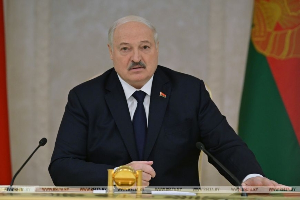 Апгрейд для Полесья, кадровый день, наука "без понтов" и лозунг для всей страны. Итоги недели Президента