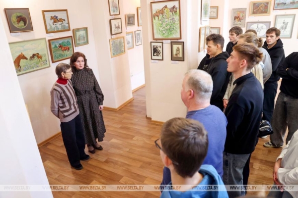 "Лошадь - человеку крылья!" Выставка творческих работ открылась в Гомеле
