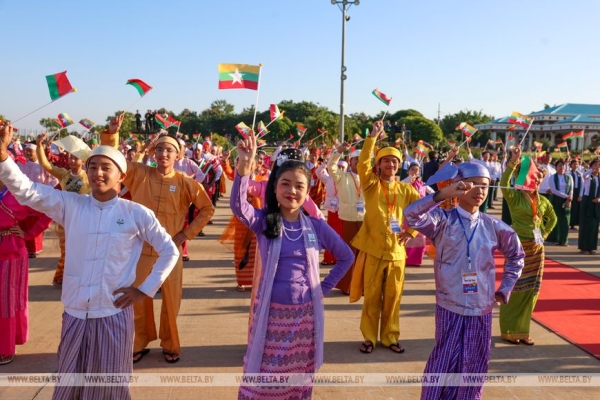 Хождение за три моря и подготовка к ВНС. Итоги недели Президента и подробности большой командировки