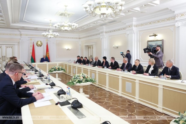 Хождение за три моря и подготовка к ВНС. Итоги недели Президента и подробности большой командировки