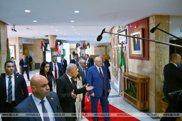 Лукашенко в Алжире посетил Национальный музей мучеников Лукашенко в Алжире посетил Национальный музей мучеников