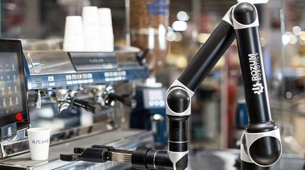 В Иордании появилось кафе с роботами-бариста