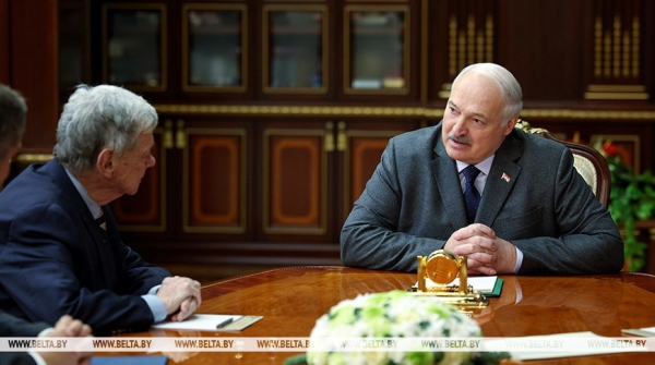 Лукашенко о Трампе: в последнее время он мне очень нравится своими действиями Лукашенко о Трампе: в последнее время он мне очень нравится своими действиями