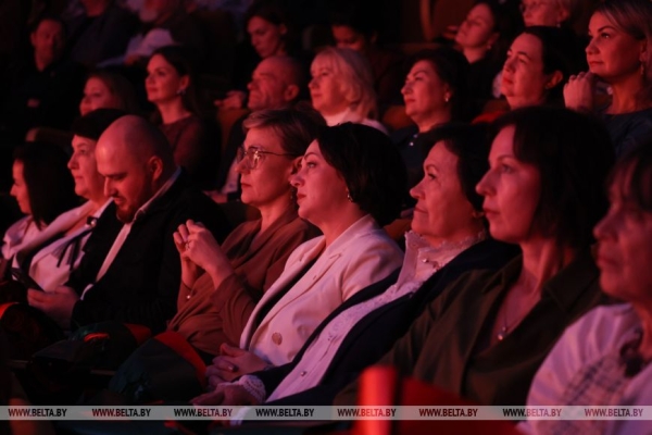 "Любить кино по-белорусски". В Минске состоялся театрализованный концерт ко Дню белорусского кино "Любить кино по-белорусски". В Минске состоялся театрализованный концерт ко Дню белорусского кино
