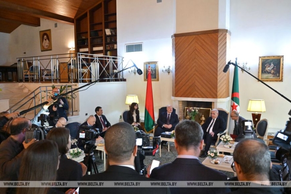 Лукашенко уверен, что Беларусь и Алжир смогут значительно нарастить товарооборот