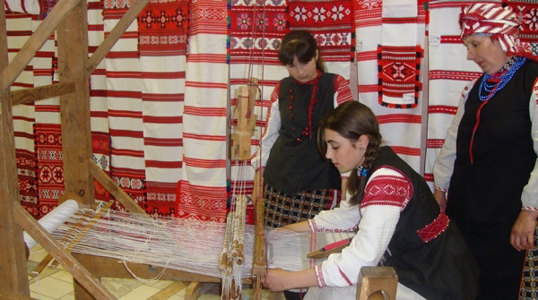 Неглюбская текстильная традиция Ветковского района внесена в Список нематериального культурного наследия ЮНЕСКО Неглюбская текстильная традиция Ветковского района внесена в Список нематериального культурного наследия ЮНЕСКО