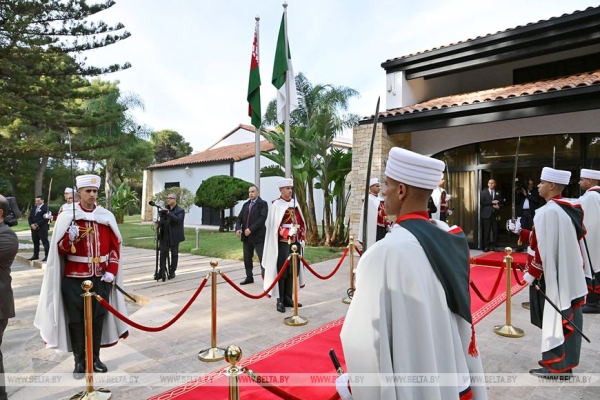 Лукашенко уверен, что Беларусь и Алжир смогут значительно нарастить товарооборот