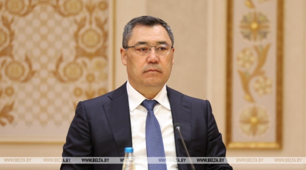 Лукашенко поздравил Президента Кыргызстана Садыра Жапарова с днем рождения Лукашенко поздравил Президента Кыргызстана Садыра Жапарова с днем рождения