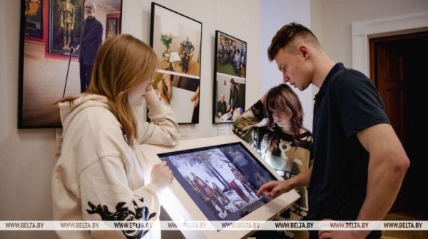 Савицкий в "цифре": как проект "Наследие" собрал жизнь художника в одном приложении Савицкий в "цифре": как проект "Наследие" собрал жизнь художника в одном приложении