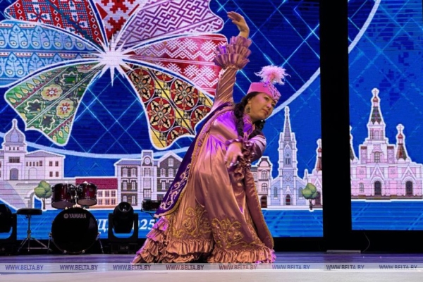 Встретили праздник дружбы: в Лиде прошел областной тур фестиваля национальных культур Встретили праздник дружбы: в Лиде прошел областной тур фестиваля национальных культур