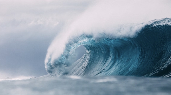 На испанском острове Тенерифе из-за сильной волны погибли четыре человека На испанском острове Тенерифе из-за сильной волны погибли четыре человека